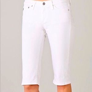 AG Crisp White Malibu Shorts, knee length Sz 25